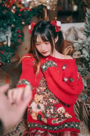 颜值博主_兔子Zzz不吃胡萝卜_No.026 – 温馨圣诞 主题写真 [23P]