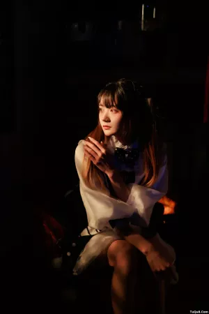 颜值博主_兔子Zzz不吃胡萝卜_No.061 – 我和我 主题写真 [29P]