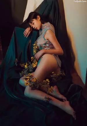 Coser美女奈汐酱NiceNo.008 – 小雏菊 主题写真 [18P]
