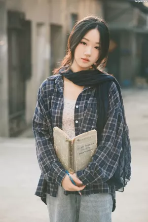 [YITUYU艺图语]No.20260429_03.14 小城秋天 扣子 [11P]