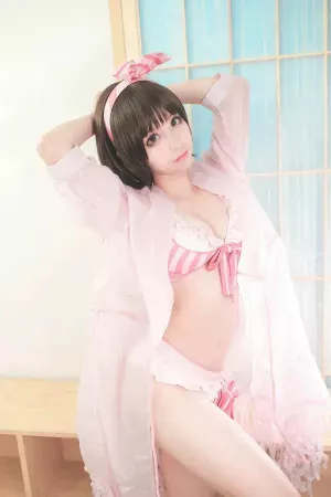 Coser美女蠢沫沫No.017 – 加藤惠泳装 主题写真 [40P]
