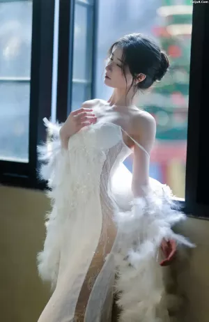 [YITUYU艺图语]No.20260068_01.09 白月光 西瓜猪酱 [23P]