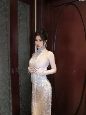XRFW1114 秀人番外 尹甜甜 - 闪闪礼服  主题写真 [107P]