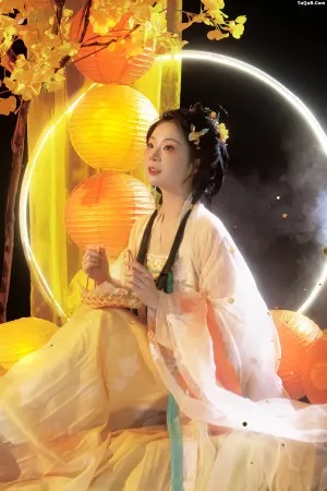 [YITUYU艺图语]No.20260272_02.11 秋意浓 蔸小黄鸡 [9P]