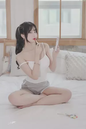 韩国美女模特Yuna-No.016 – [SAINT Photolife] Vol.11 Love On Top [60P]