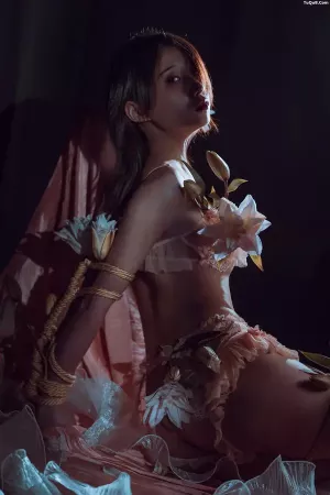 Coser美女Genji云溪溪No.007 - 奶桃桃 花与绳 主题写真 [58P]