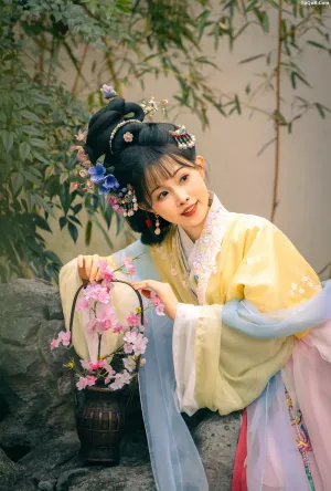 [YITUYU艺图语]No.20260405_03.12 宋制｜春的来意 酸奶加心好好次 [23P]