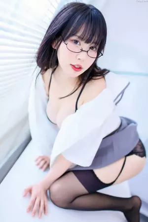 动漫博主Tina很妖孽呀No.002 – 调皮的JK妹妹 主题写真 [38P]