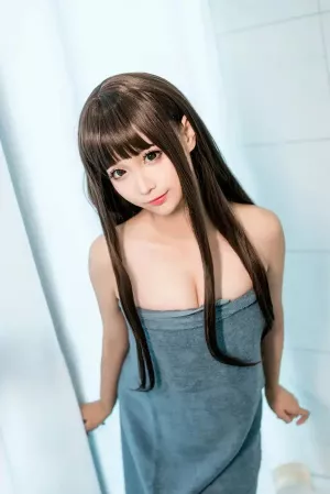 Coser美女蠢沫沫No.160 – 沫沫真爱版 灰浴巾 主题写真 [40P]