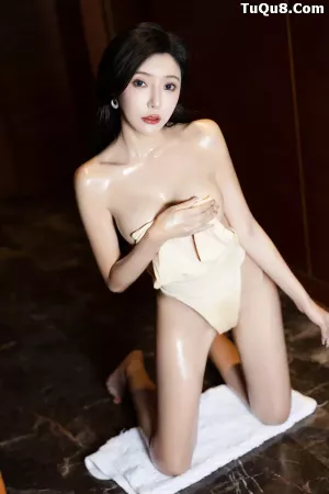 XRFW0633 秀人番外 王馨瑶Yanni – 黄色泳衣抹油 主题写真 [103P]