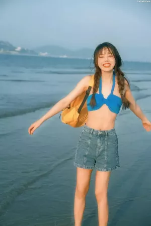 [YITUYU艺图语]No.20250817_04.11 海边日记 祝勺子 [15P]