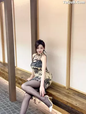 XRFW0613 秀人番外 周妍希 –  国风旗袍 主题写真 [20P]