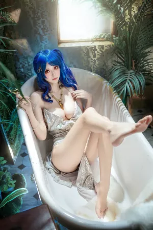 人气Coser美女_九柒喵_No.004 圣路易斯 Luxury Handle 主题写真 [10P]
