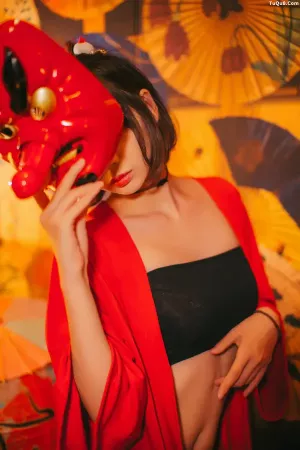 Coser美女疯猫ss No.008 - 红色羽衣 主题写真 [15P]