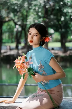 [YITUYU艺图语]No.20260509_03.21 一半是青花，一半是海棠。 蔡蔡 [11P]