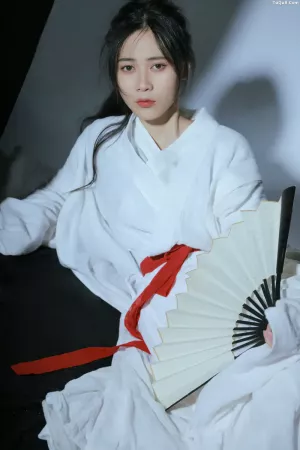 [YITUYU艺图语]No.20250134_01.27 黑白 番茄不是番茄  [15P]