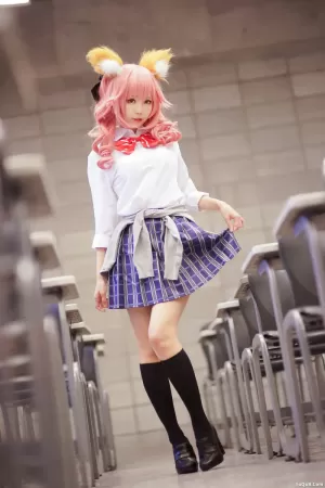 Coser妹子_ElyEE子_No.010 玉藻前jk 主题写真 [32P]