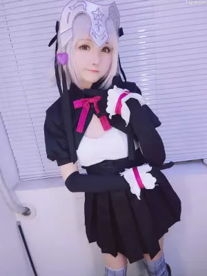 Coser美女星之迟迟 Vol.004 元气女仆包 主题写真 [66P]