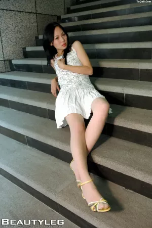 [Beautyleg]美腿写真 2005.12.17 No.048 孟瑶 [77P]