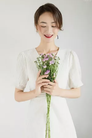 [YITUYU艺图语]No.20250807_04.10 花都开好了 周旭旭 [23P]