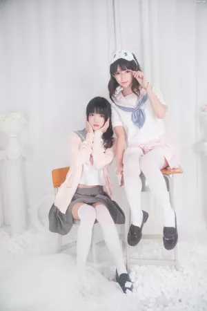 动漫博主_鳗鱼霏儿_No.002 &桜桃喵 百合 主题写真 [20P]