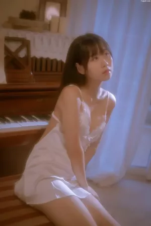 人气Coser美女萌芽儿o0-No.031 遐想 主题写真 [27P]