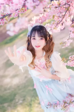 颜值博主_兔子Zzz不吃胡萝卜_No.013 – 九尾狐 主题写真 [25P]