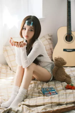 [YITUYU艺图语]No.20260327_03.02 单曲循环的午后 就叫常天然 [10P]