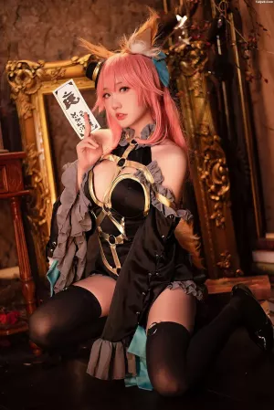 国产动漫博主瓜希酱-No.051 – 玉藻前 漆黑魔术服 主题写真 [20P]