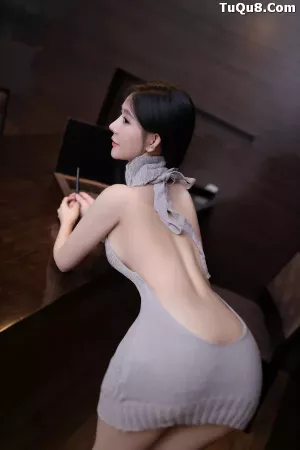 XRFW0676 秀人番外 谢小蒽(幼幼) –  露背毛衣 主题写真 [100P]