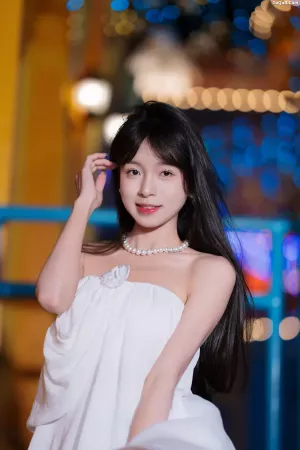 [YITUYU艺图语]No.20260359_03.06 夜景梅拉尼亚小镇撞色建筑里的温柔浪漫 妮一 [66P]