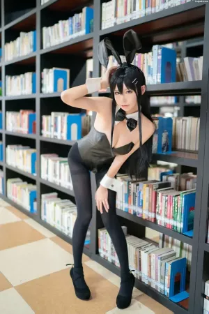 二次元博主爱老师_PhD-No.021 - 兔女郎学姐 主题写真 [8P]