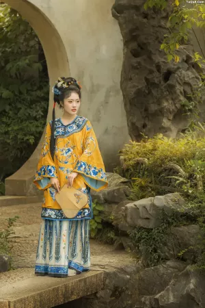 [YITUYU艺图语]No.20250983_04.24 她和她的故事 遥七不卖鸡毛菜 [13P]