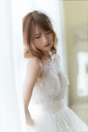 颜值博主_兔子Zzz不吃胡萝卜_No.050 – 人间四月天 主题写真 [30P]