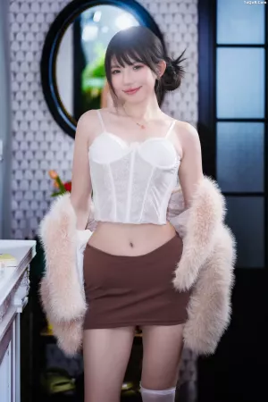 [YITUYU艺图语]No.20260563_03.27 室内法式浪漫人像 Krissy [9P]