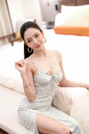 AIG美女_No.135_米妹_性感长裙酥胸 主题写真 [86P]