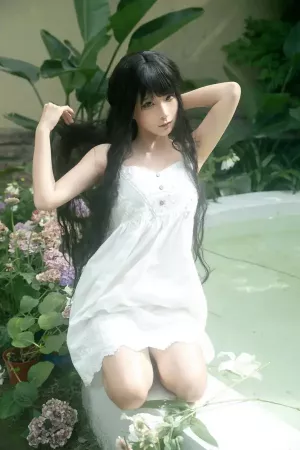 Coser美女蠢沫沫No.355 – 2024年会员 白吊带 主题写真 [36P]