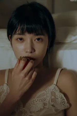 [YITUYU艺图语]No.20250519_03.12 我跟一个柿子的故事 小松麻奈 [51P]