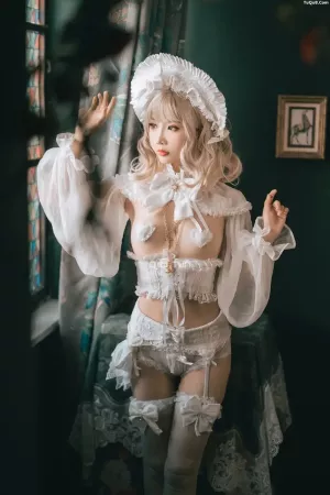 Coser美女面饼仙儿 NO.108 法兰西YasahimeLO 主题写真 [36P]