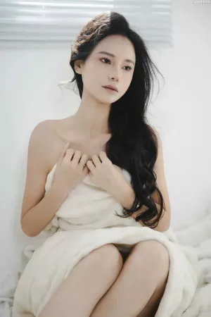 [YITUYU艺图语]No.20250801_04.09 失恋的少女 莎莎 [15P]