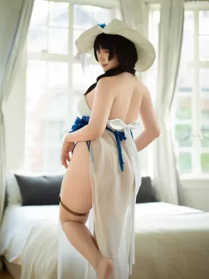 Coser美女麻花麻花酱 No.073 - 《梅里》 主题写真 [20P]