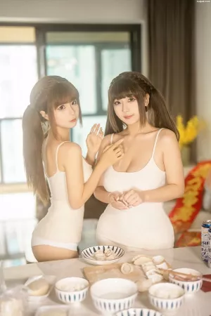 丰满Coser美女浅安安-No.009 – &蠢沫沫 新年贺岁 主题写真 [103P]