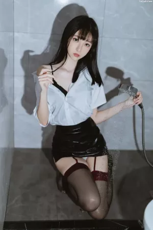 动漫博主_许岚LAN_No.034 – OL短裙 主题写真 [54P]