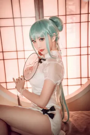 Coser美女面饼仙儿 NO.096 初音旗袍 主题写真 [28P]
