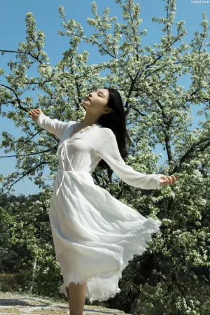 [YITUYU艺图语]No.20260021_01.03 梨花树下 [40P]
