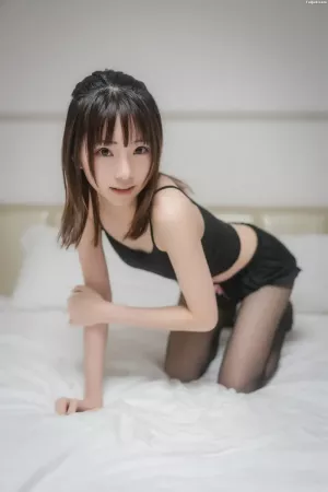 动漫博主Kitaro绮太郎No.020 – 黑丝套装 主题写真 [40P]