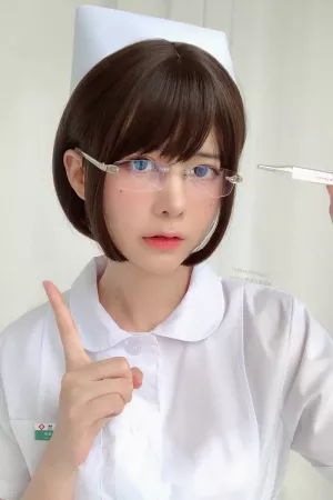 Coser美女_眼酱大魔王w_No.035 – 白护士 主题写真 [19P]