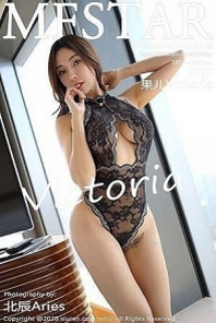 [MFStar模范学院]Vol.300_女神果儿Victoria私房黑丝镂空内衣秀豪乳诱惑写真50P