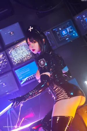 微胖系Coser美女皮皮奶-No.002 - 黑暗护士 主题写真 [40P]