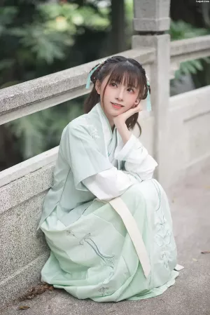 动漫博主Kitaro绮太郎No.030 – 娉娉袅袅十三余，豆蔻年华二月初 [19P]